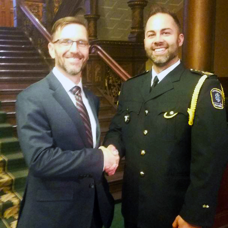 DC alumnus receives Ontario Award for Paramedic Bravery