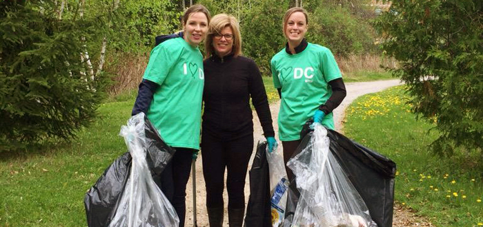 DC folks cleaning up litter